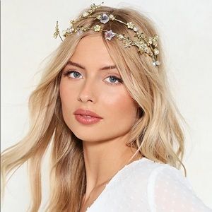 Being a queen floral crown
